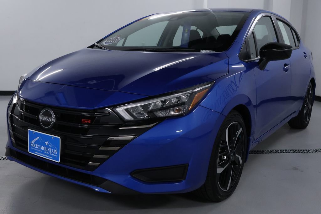 Used 2023 Nissan Versa SR w/ Trunk Package image 3