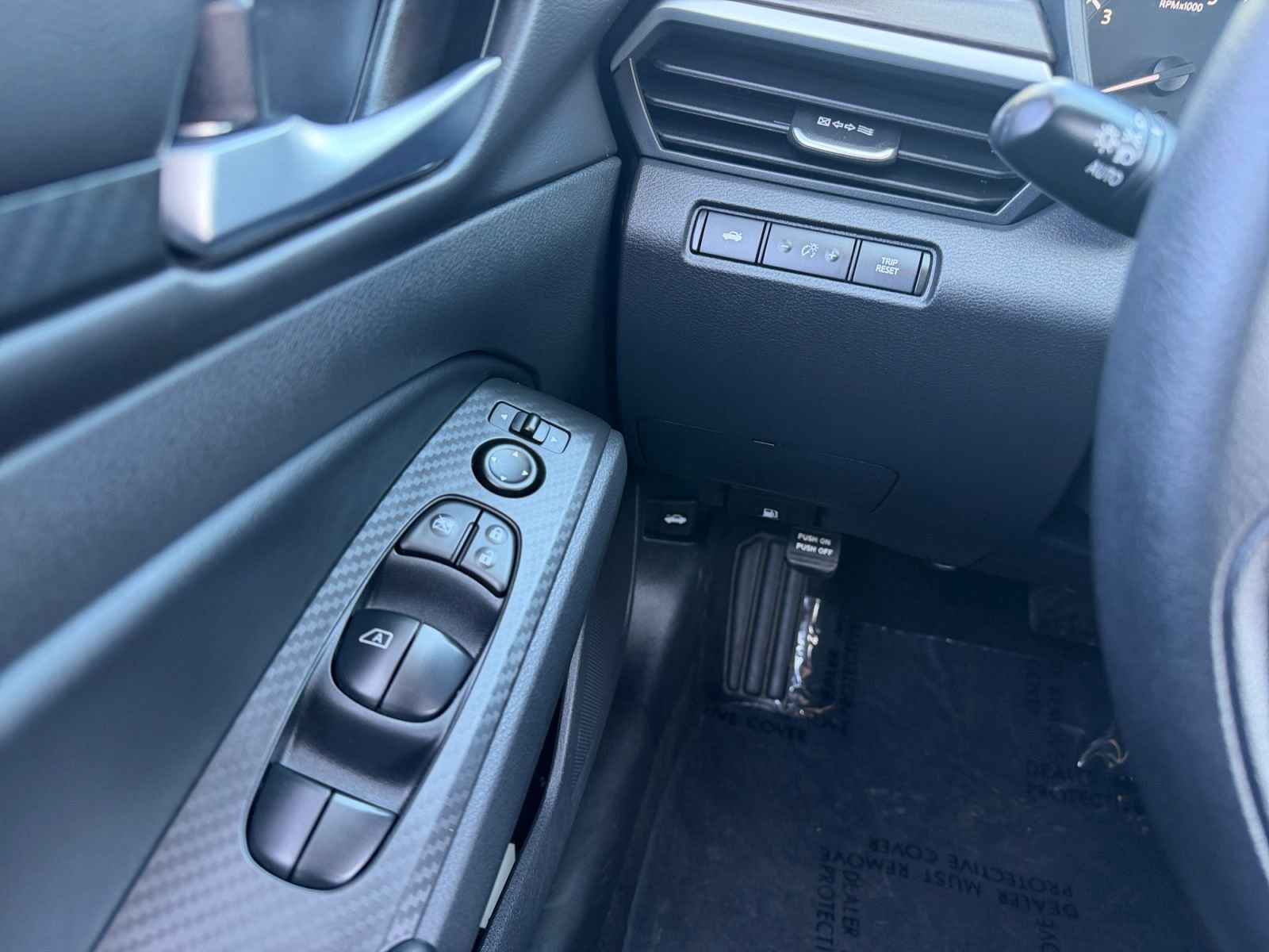 Used 2025 Nissan Altima 2.5 SV image 22