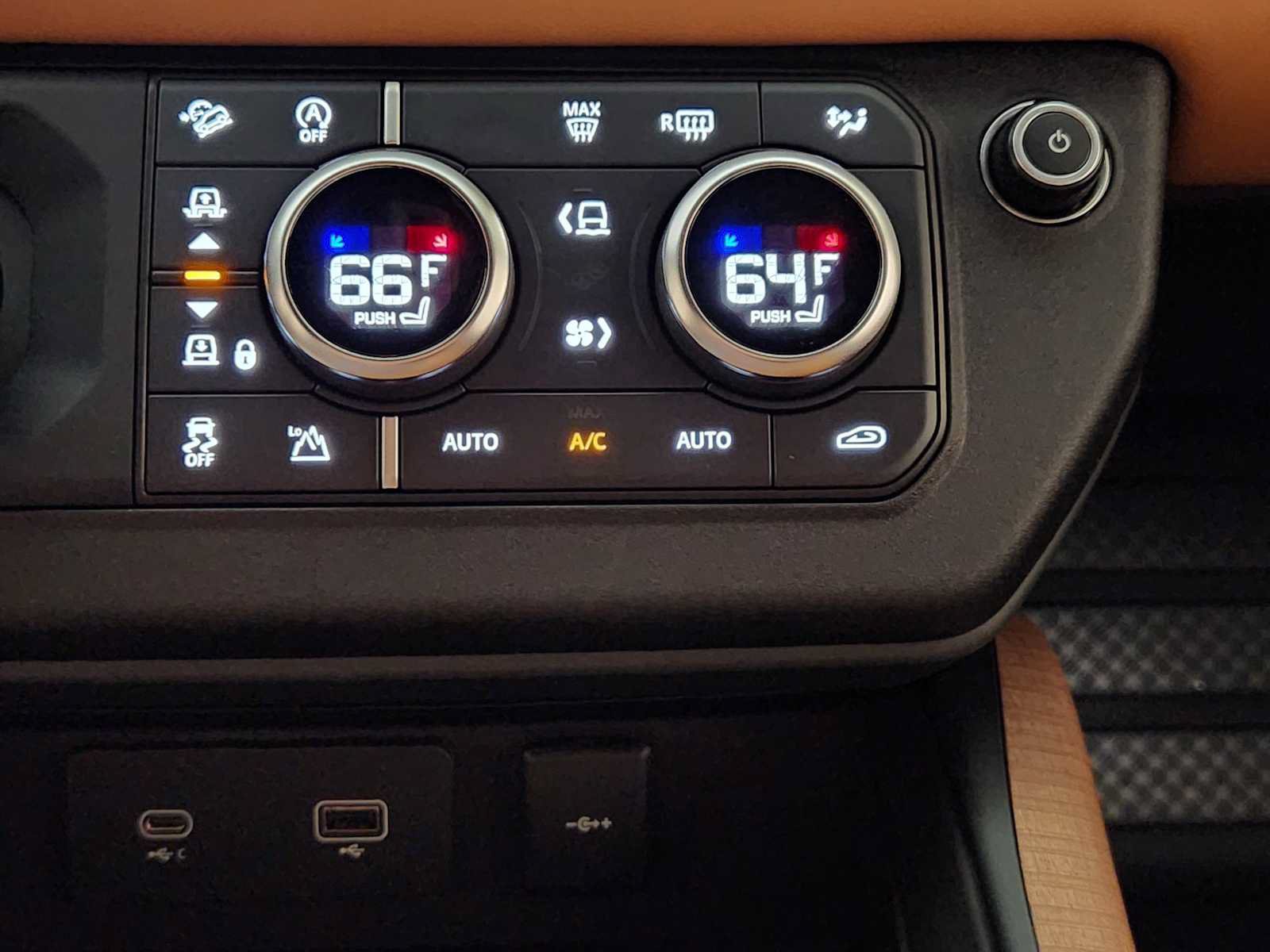 Used 2023 Land Rover Defender 110 X-Dynamic SE AWD/4WD image 19