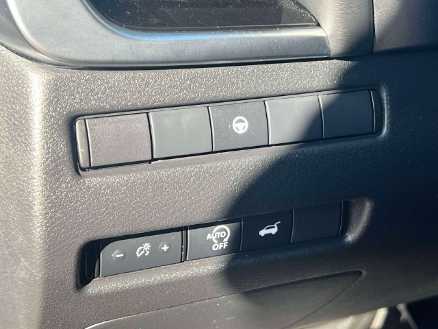 Certified 2026 Nissan Rogue SV AWD/4WD image 20