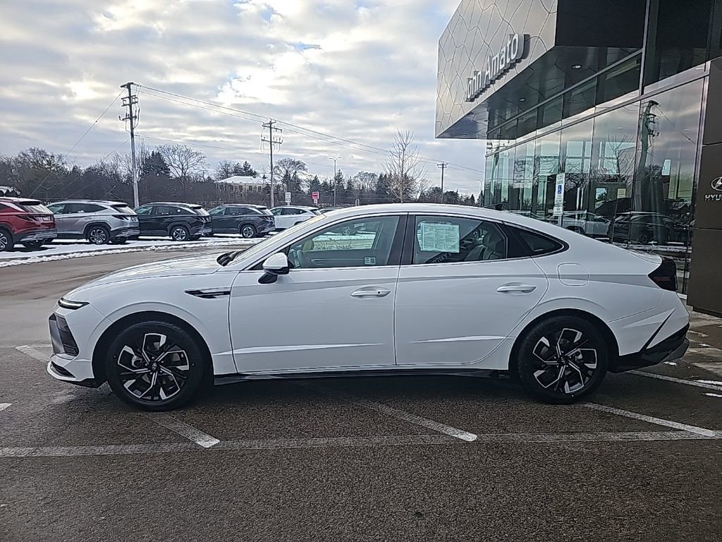 Certified 2024 Hyundai Sonata SEL image 2