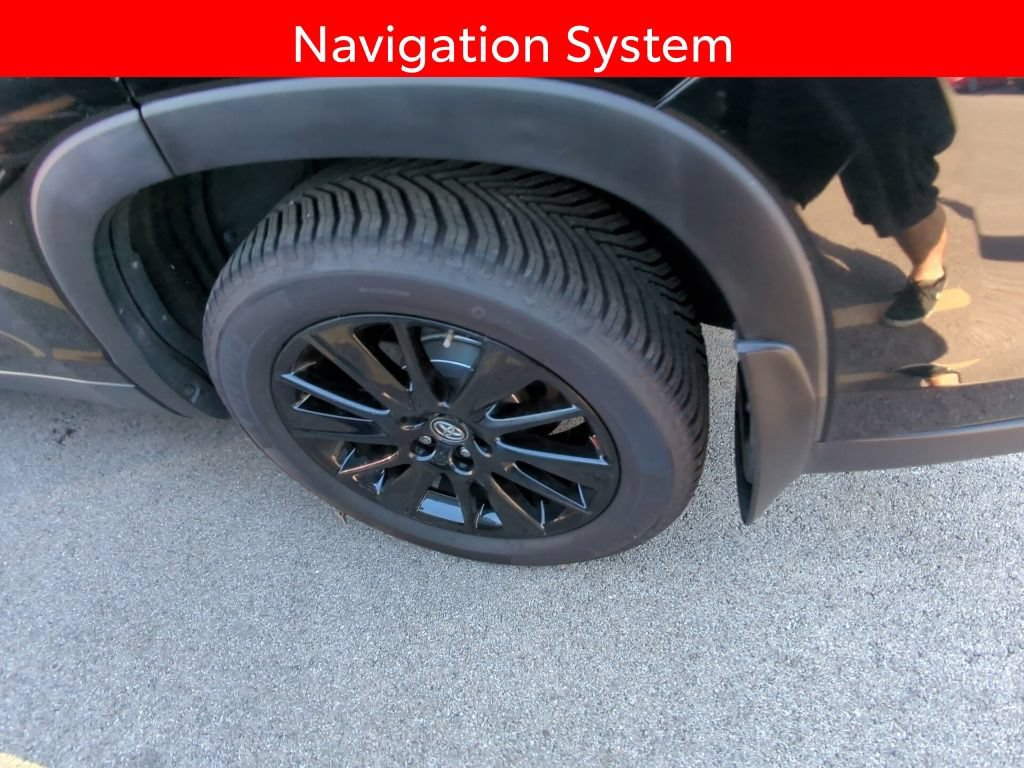 Used 2019 Toyota Highlander SE AWD/4WD image 5