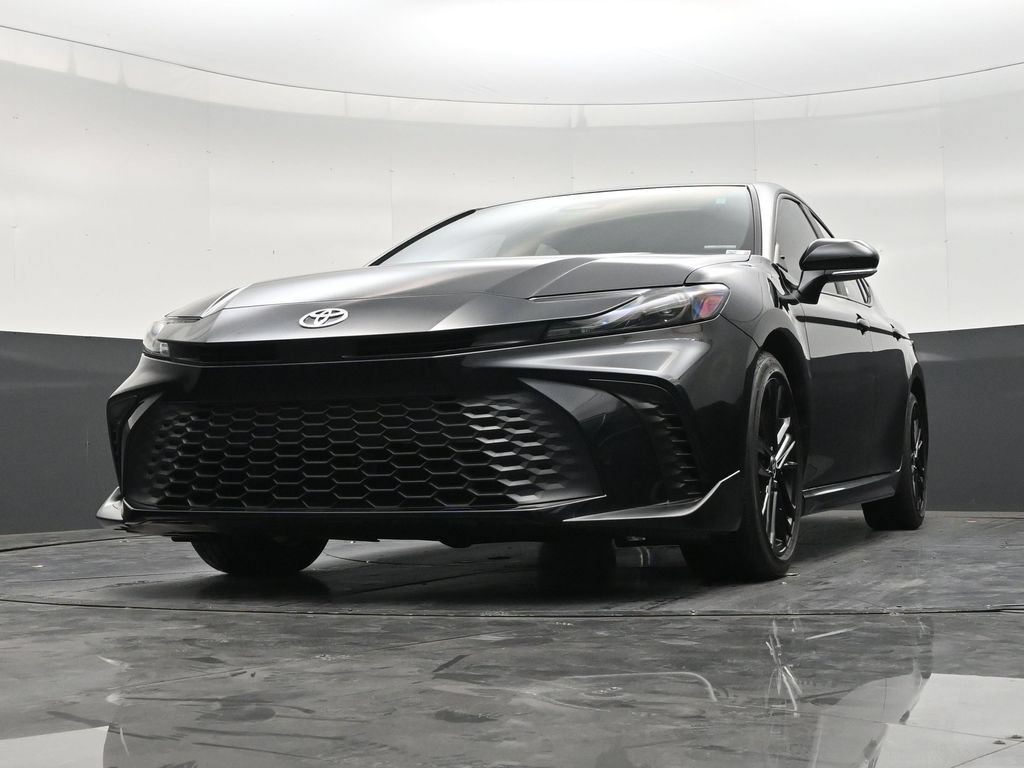 Used 2025 Toyota Camry SE FWD image 26