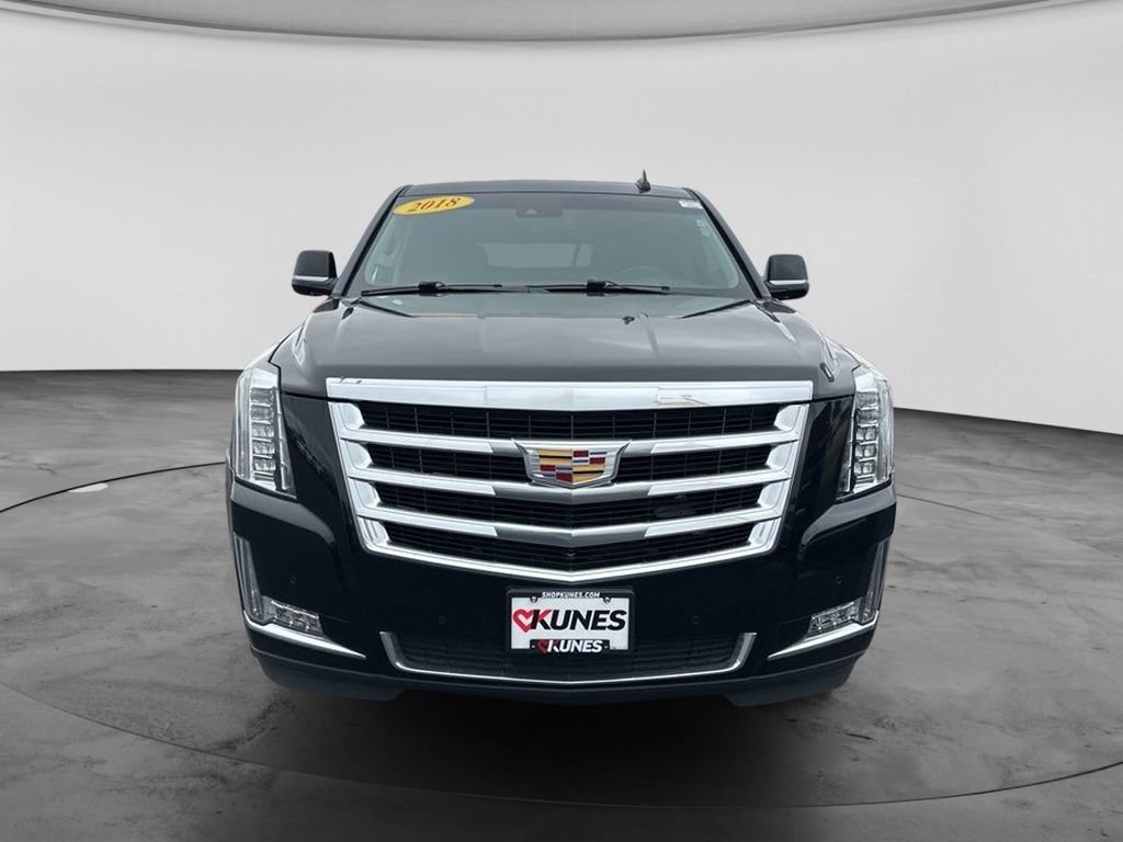 Used 2018 Cadillac Escalade ESV Luxury AWD/4WD image 13