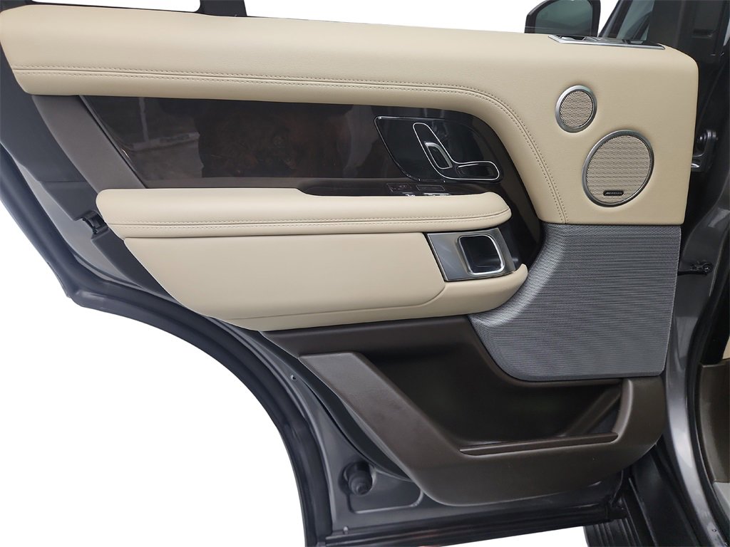 Used 2018 Land Rover Range Rover Supercharged image 24