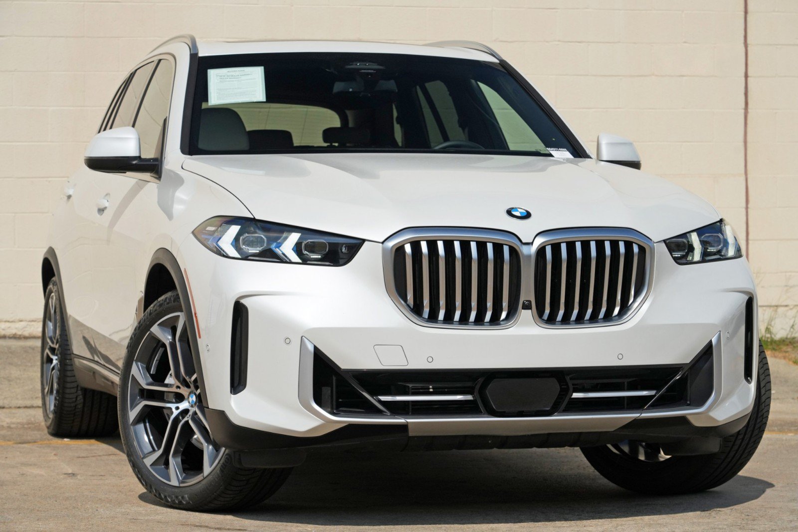 Used 2024 BMW X5 sDrive40i w/ Premium Package RWD image 4