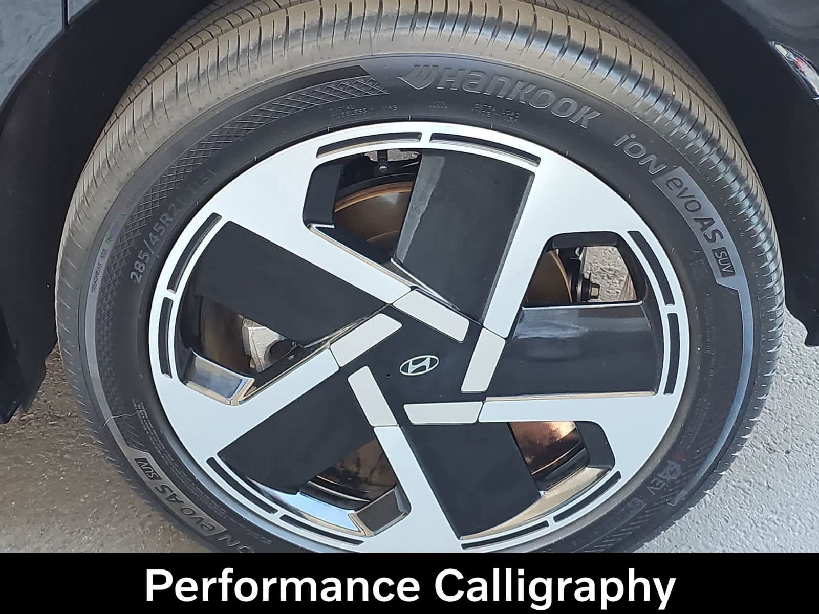 Certified 2026 Hyundai Ioniq 9 Calligraphy AWD/4WD image 12