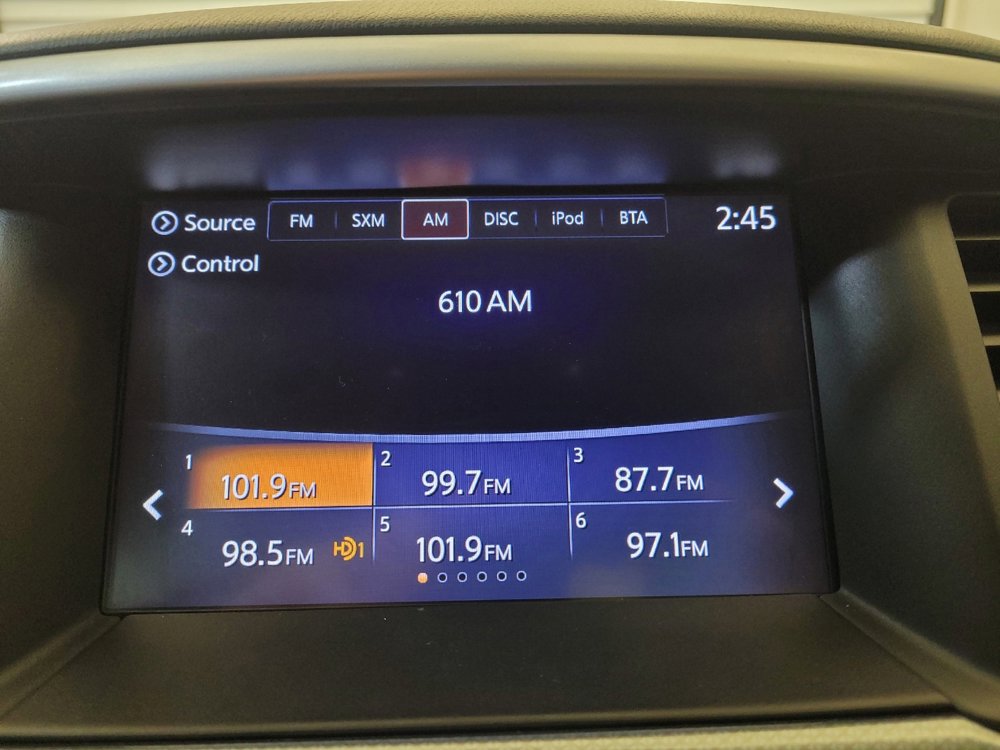 Used 2020 Nissan Pathfinder SL image 25