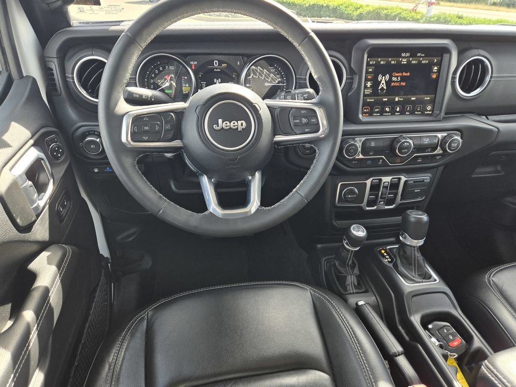 Used 2023 Jeep Wrangler Unlimited Sahara AWD/4WD image 12