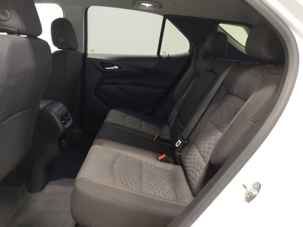 Used 2021 Chevrolet Equinox LT w/ Driver Convenience Package image 18