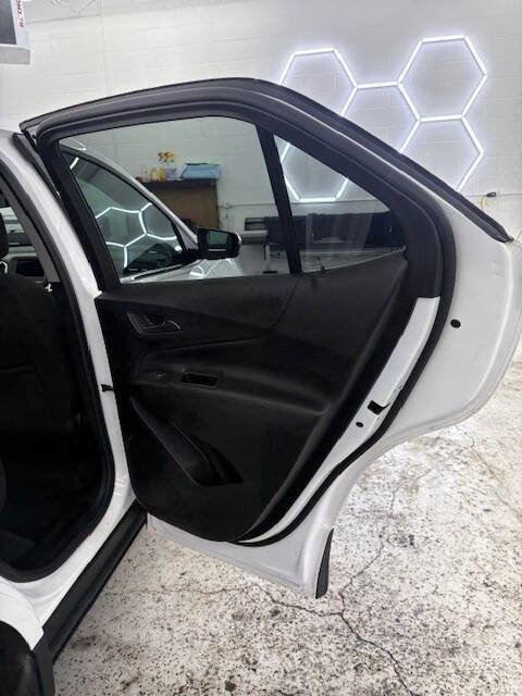 Used 2019 Chevrolet Equinox LT image 22
