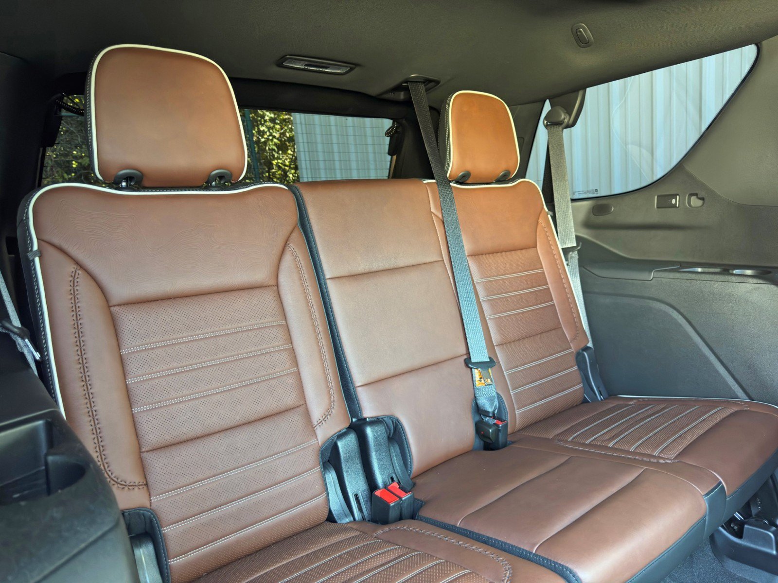 Used 2023 GMC Yukon Denali Ultimate AWD/4WD image 45