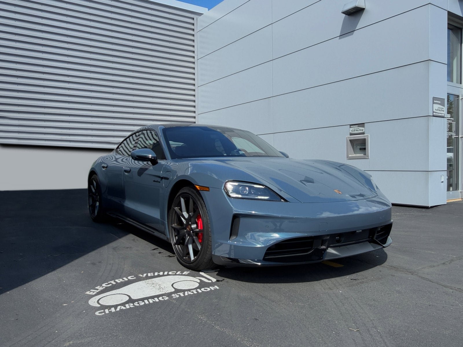 New 2026 Porsche Taycan GTS AWD/4WD image 7