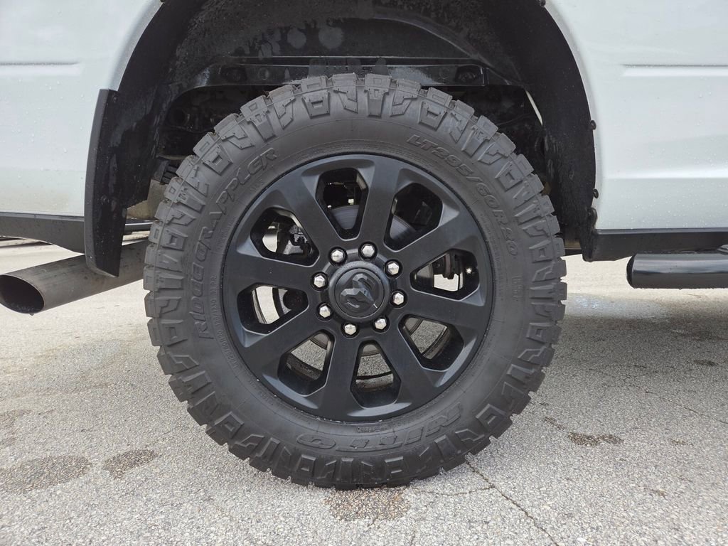 Used 2024 RAM 3500 Laramie w/ Night Edition image 15