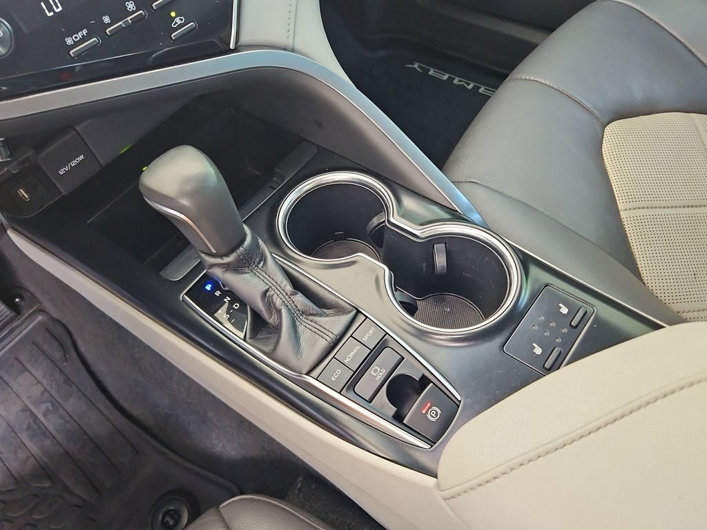Used 2018 Toyota Camry XLE w/ Audio Package FWD image 19