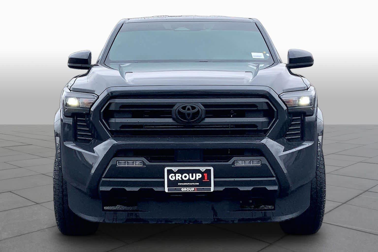 Used 2026 Toyota Tacoma SR5 AWD/4WD image 4
