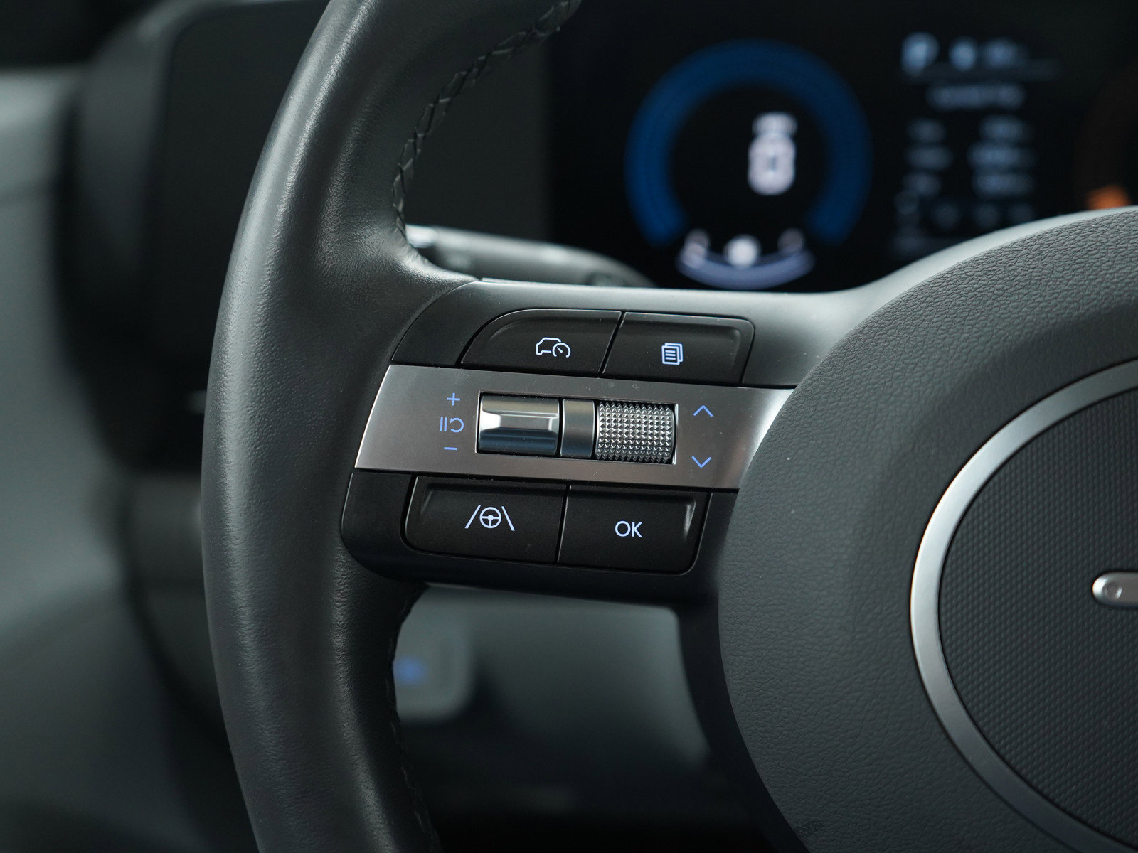 Used 2025 Hyundai Kona SEL image 25