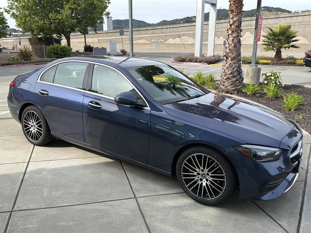 Used 2024 Mercedes-Benz C 300 Sedan image 5
