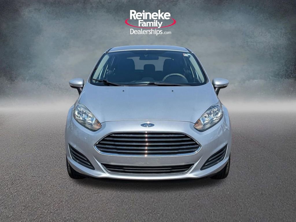 Used 2014 Ford Fiesta SE w/ Comfort Package FWD image 2
