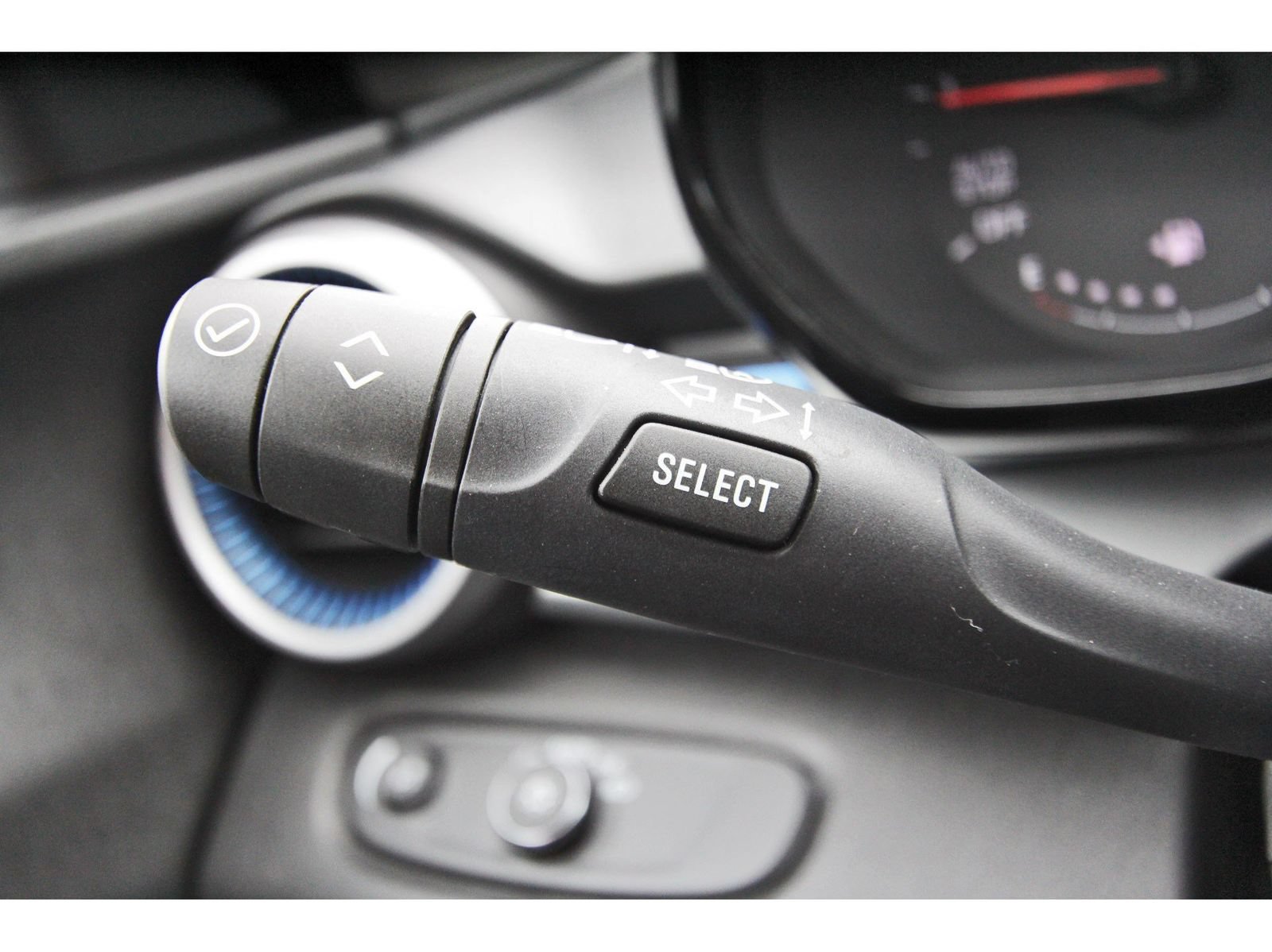 Used 2024 Chevrolet Trax LS w/ LS Convenience Package FWD image 16