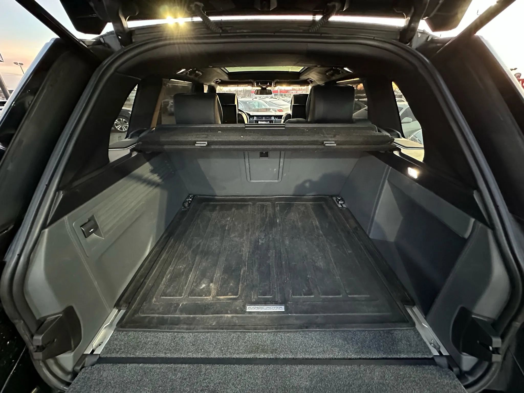 Used 2015 Land Rover Range Rover Long Wheelbase Autobiography image 20