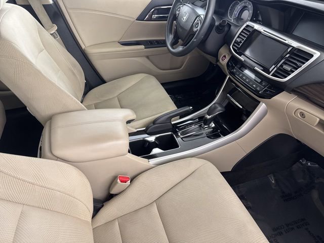 Used 2017 Honda Accord EX image 26