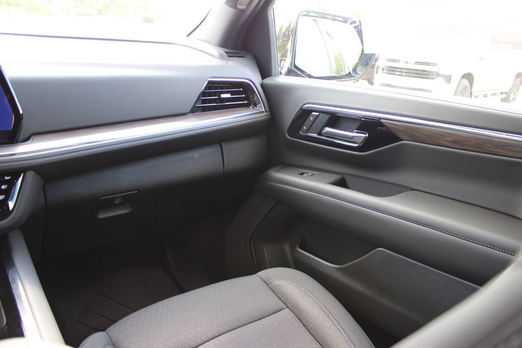 New 2026 Chevrolet Tahoe LS w/ LPO, Dark Essentials Package AWD/4WD image 39