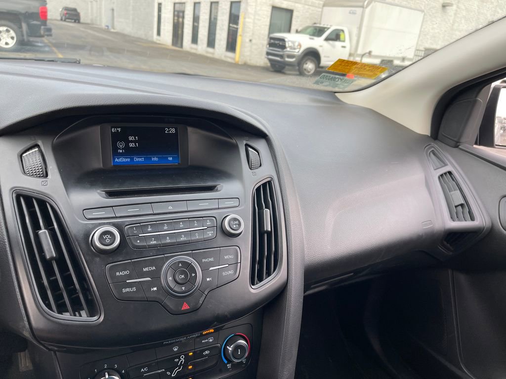 Used 2017 Ford Focus SE image 14