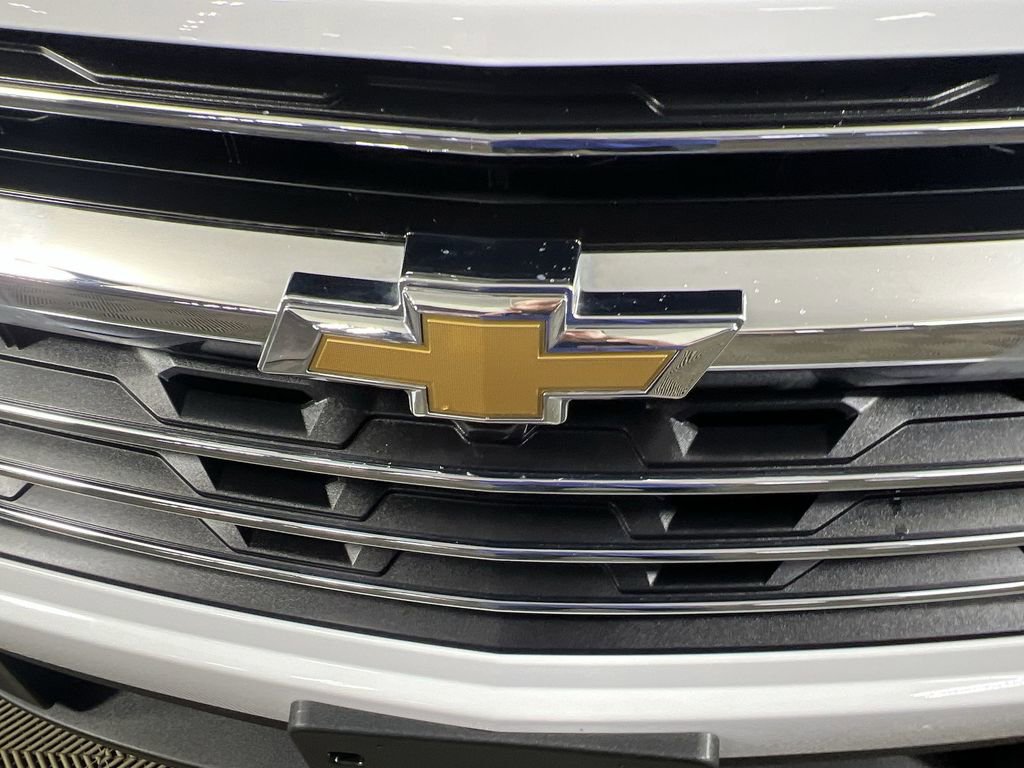 Certified 2025 Chevrolet Traverse LT w/ Sun and Wheel Package image 32