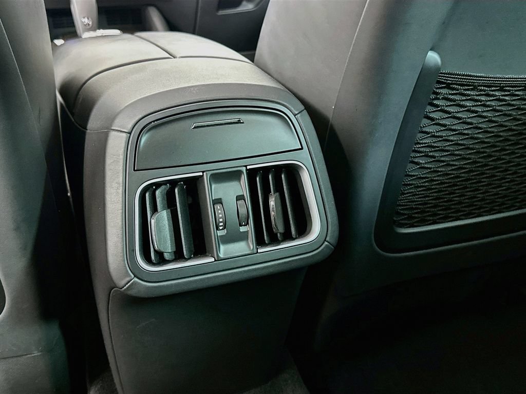 Used 2022 Maserati Levante F Tributo AWD/4WD image 27