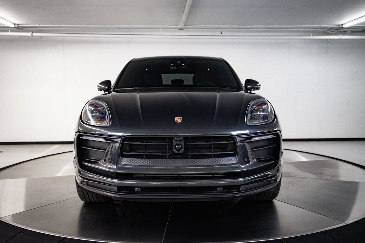 Certified 2024 Porsche Macan AWD/4WD image 10