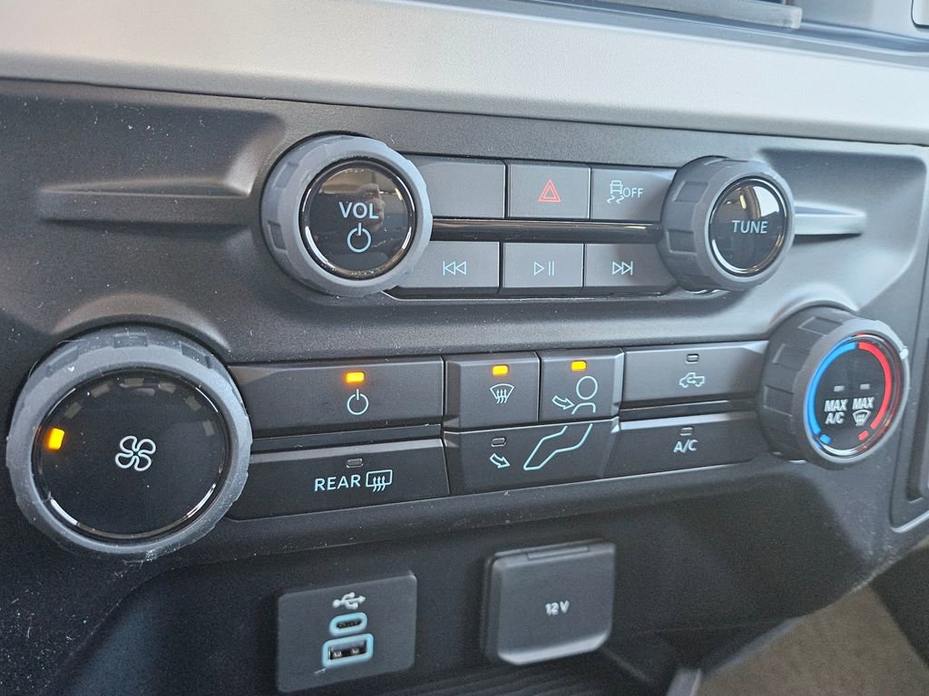 New 2026 Ford F250 XLT w/ FX4 Off-Road Package image 15