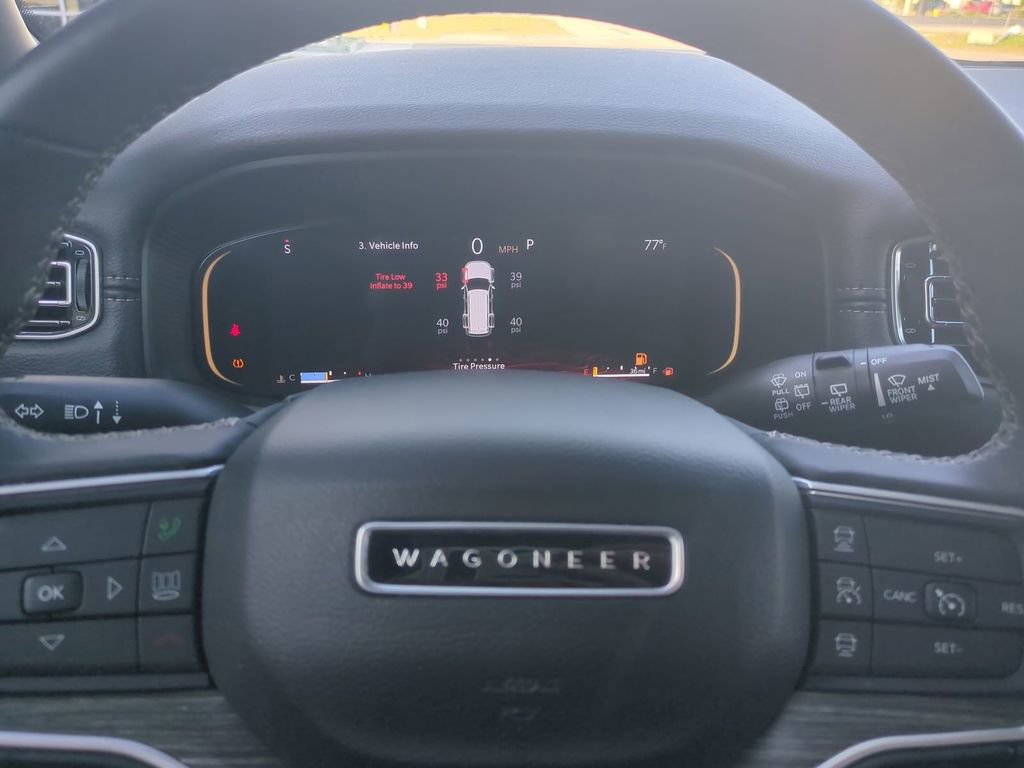 Used 2024 Jeep Wagoneer Series II image 35