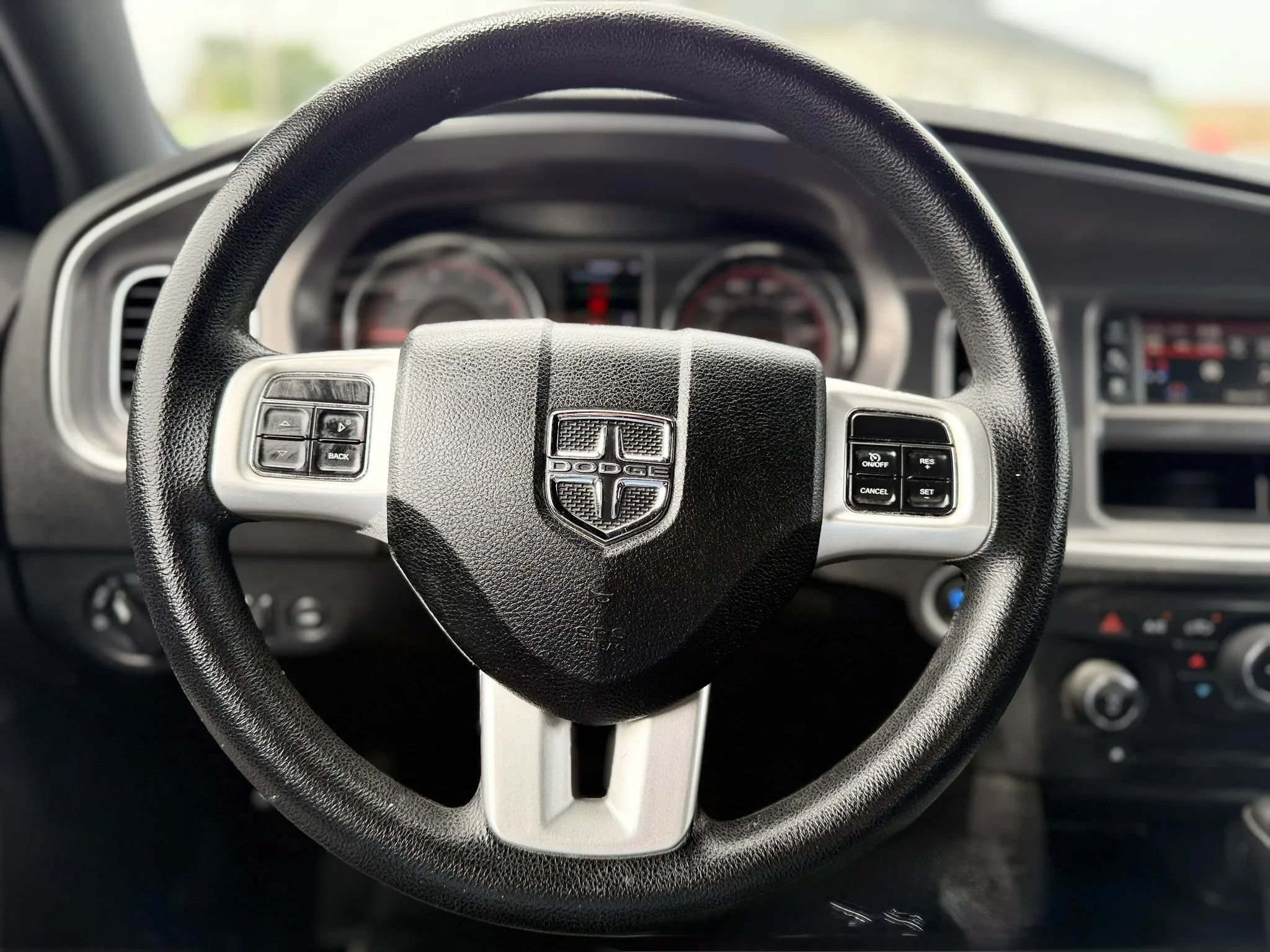 Used 2013 Dodge Charger SE RWD image 28