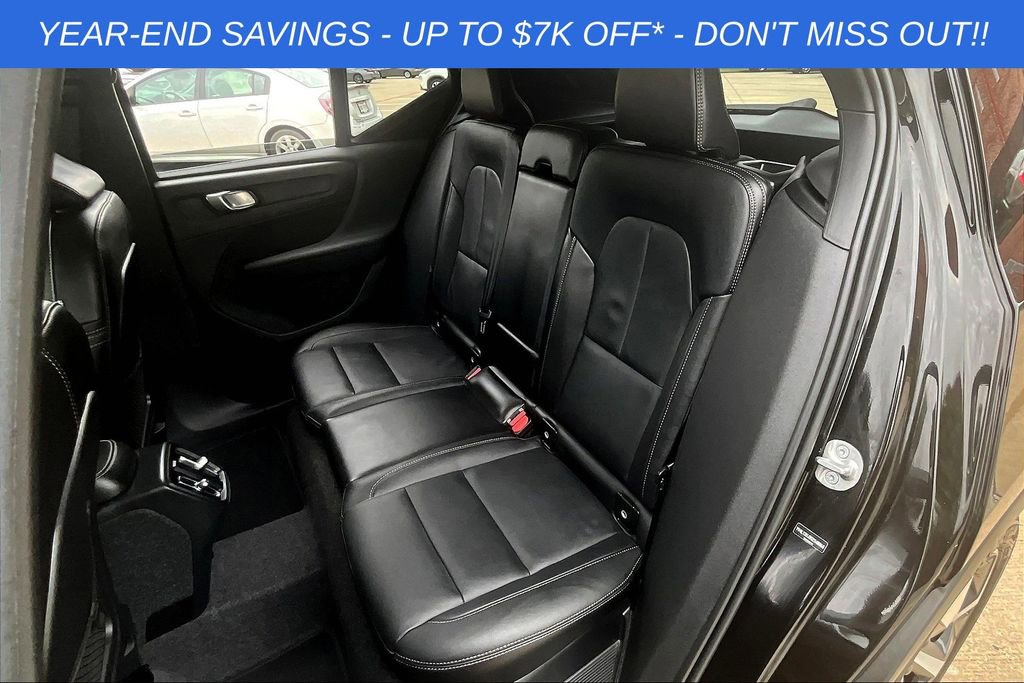 Used 2025 Volvo XC40 B5 Core w/ Protection Package Premier image 22