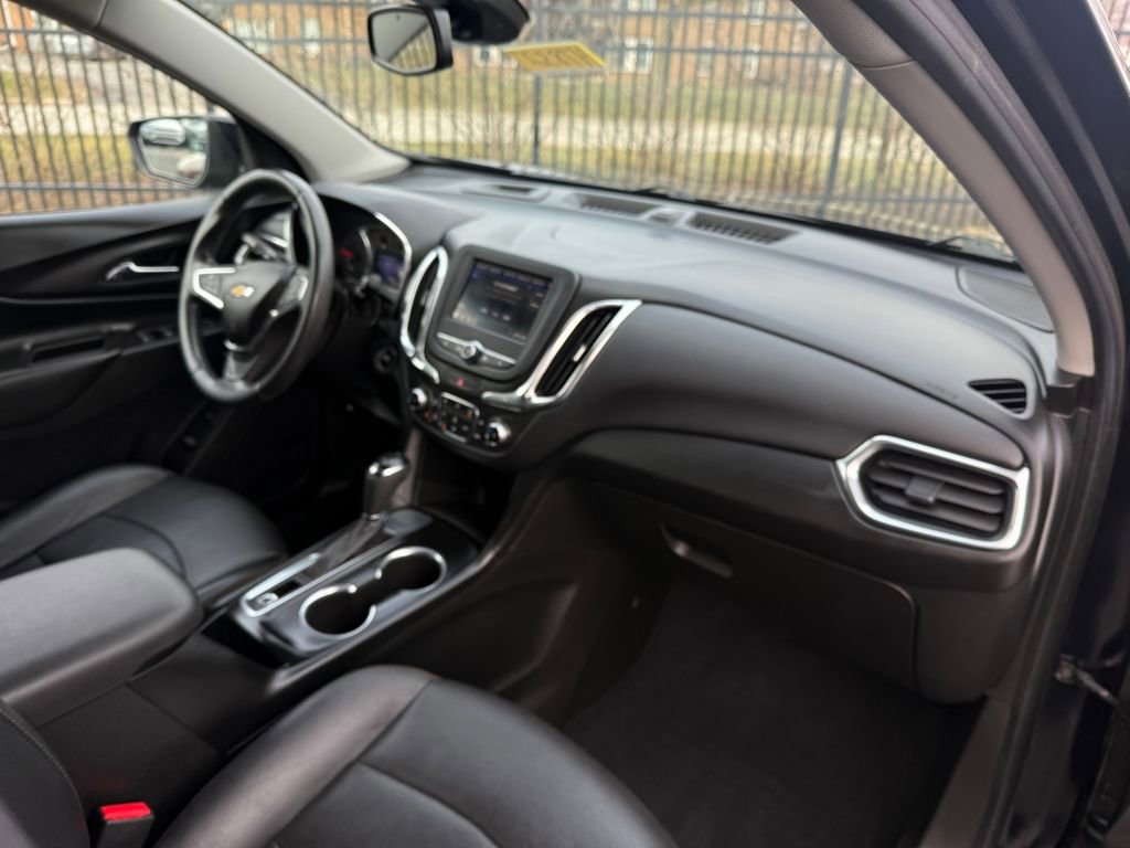 Used 2020 Chevrolet Equinox LT w/ Sport Edition image 12