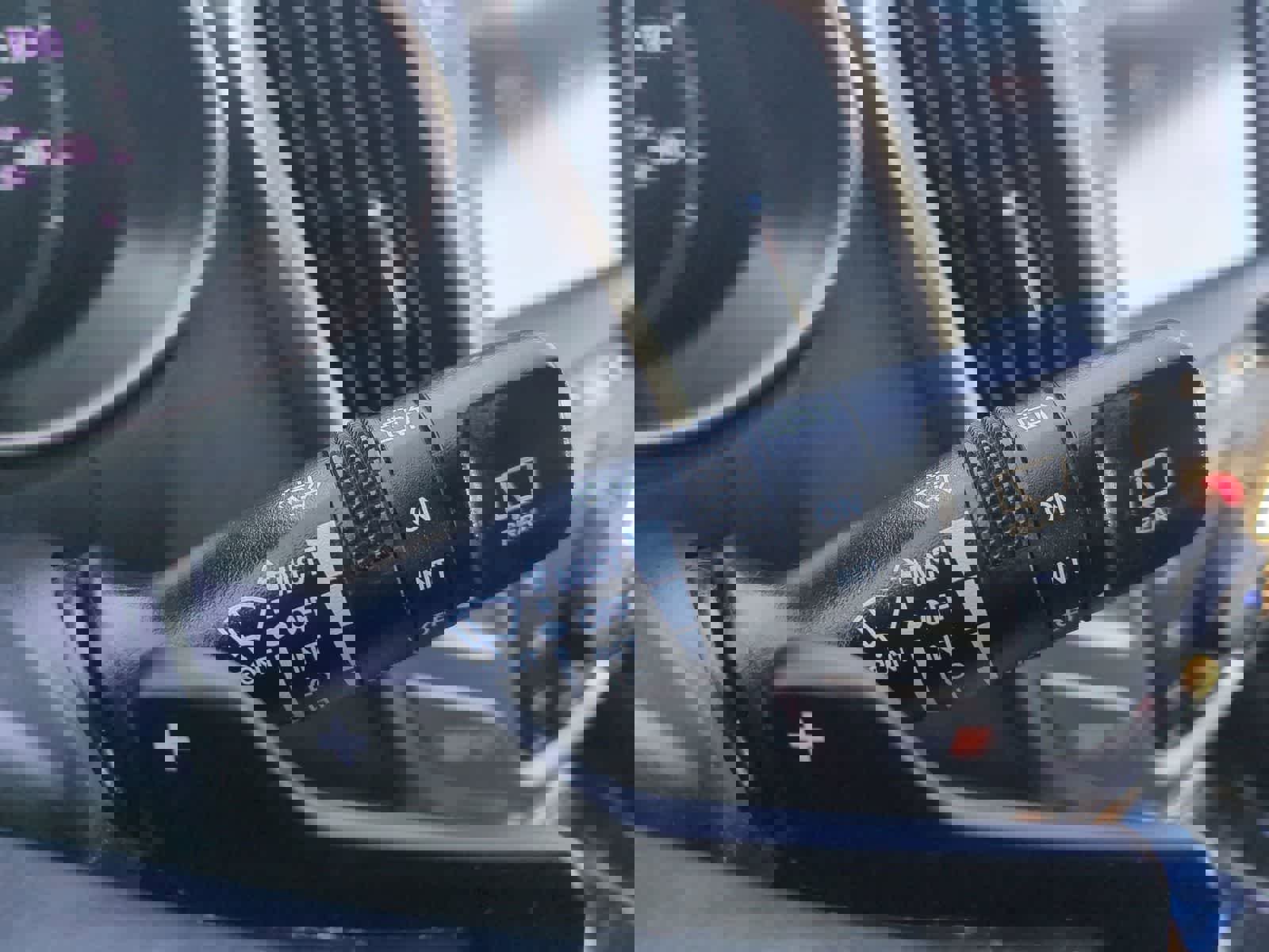 Used 2017 Hyundai Veloster image 23