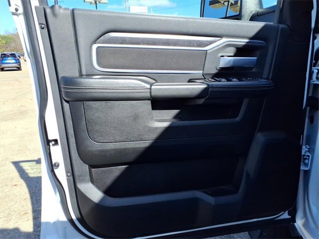 Used 2024 RAM 3500 Big Horn image 23