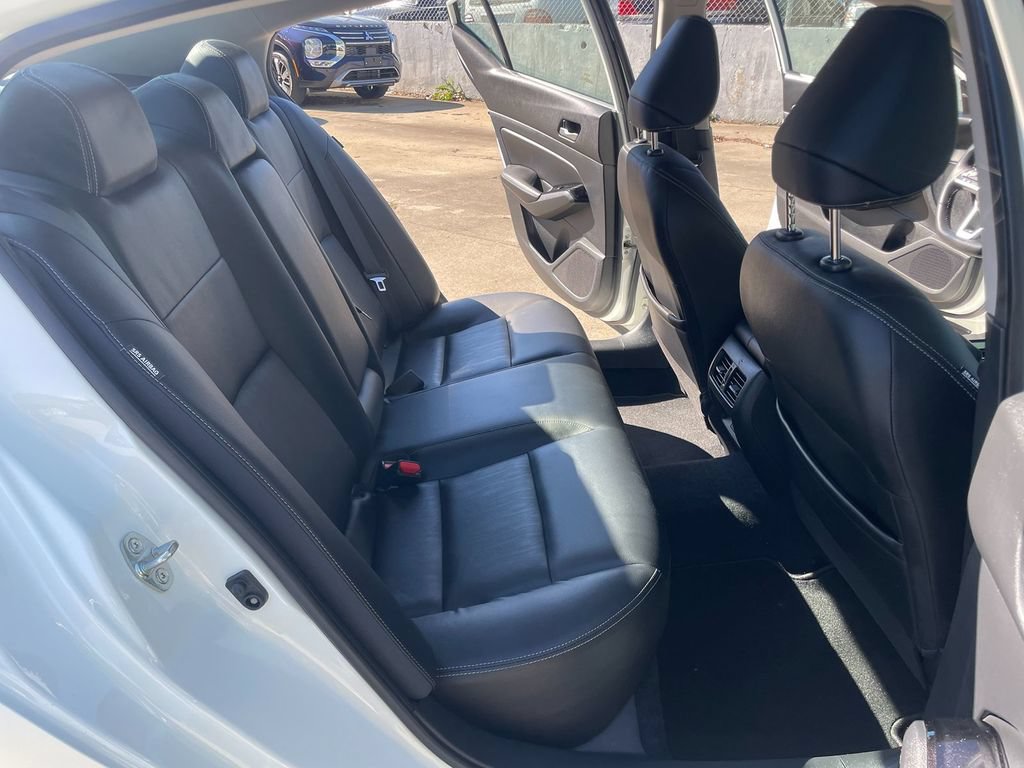 Used 2020 Nissan Altima 2.0 Platinum FWD image 26