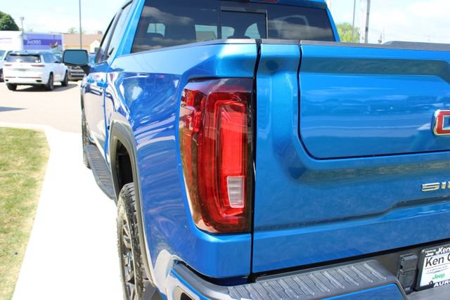 Used 2024 GMC Sierra 1500 AT4 w/ Technology Package AWD/4WD image 40