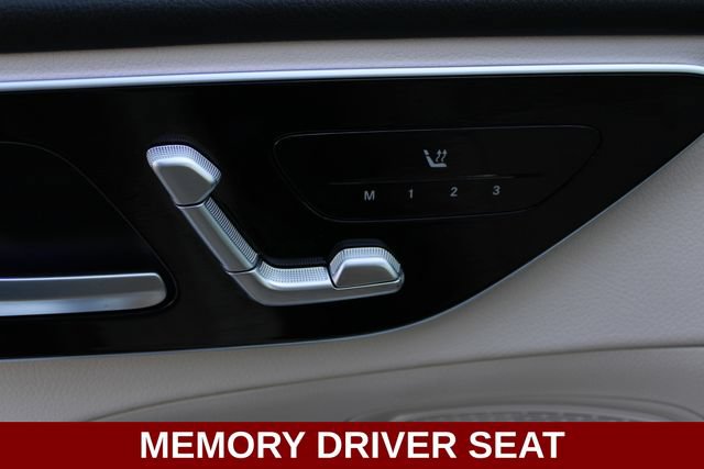 Used 2024 Mercedes-Benz C 300 4MATIC Sedan image 3