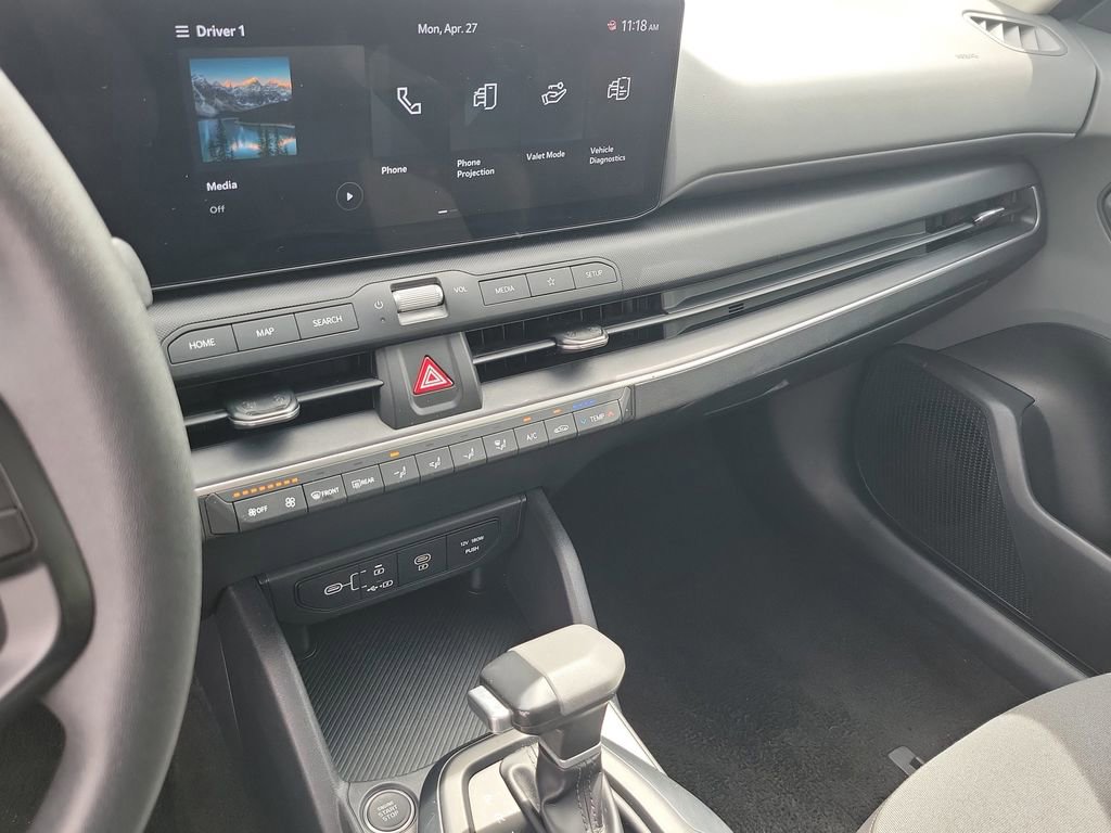 Used 2025 Kia K4 LXS FWD image 28