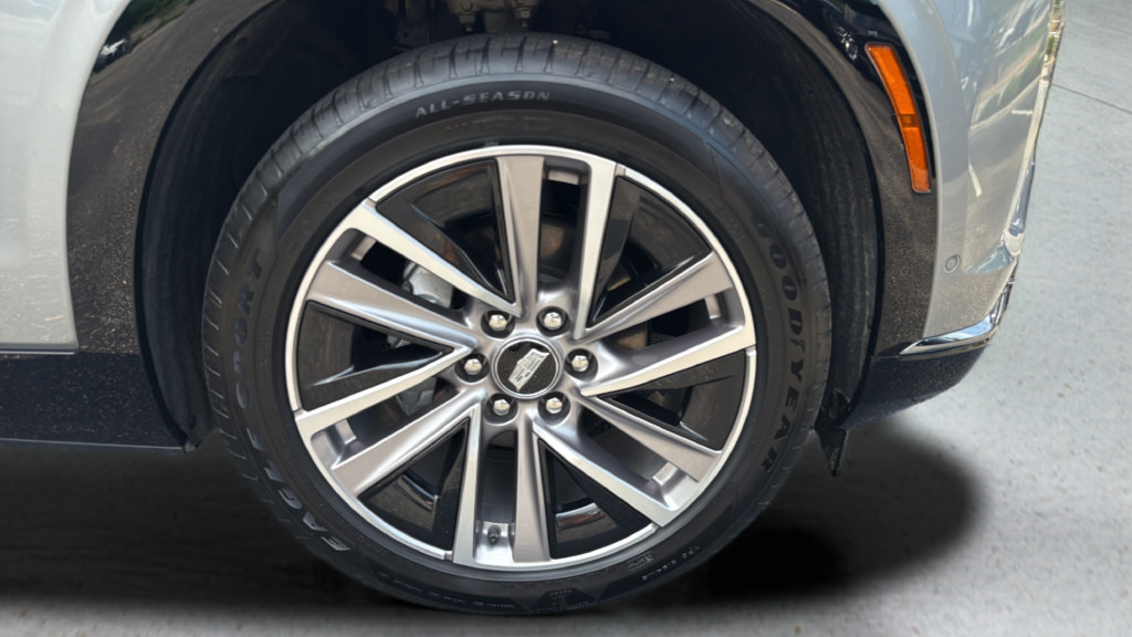 Certified 2026 Cadillac Vistiq Sport w/ LPO, Floor Liner Package AWD/4WD image 13