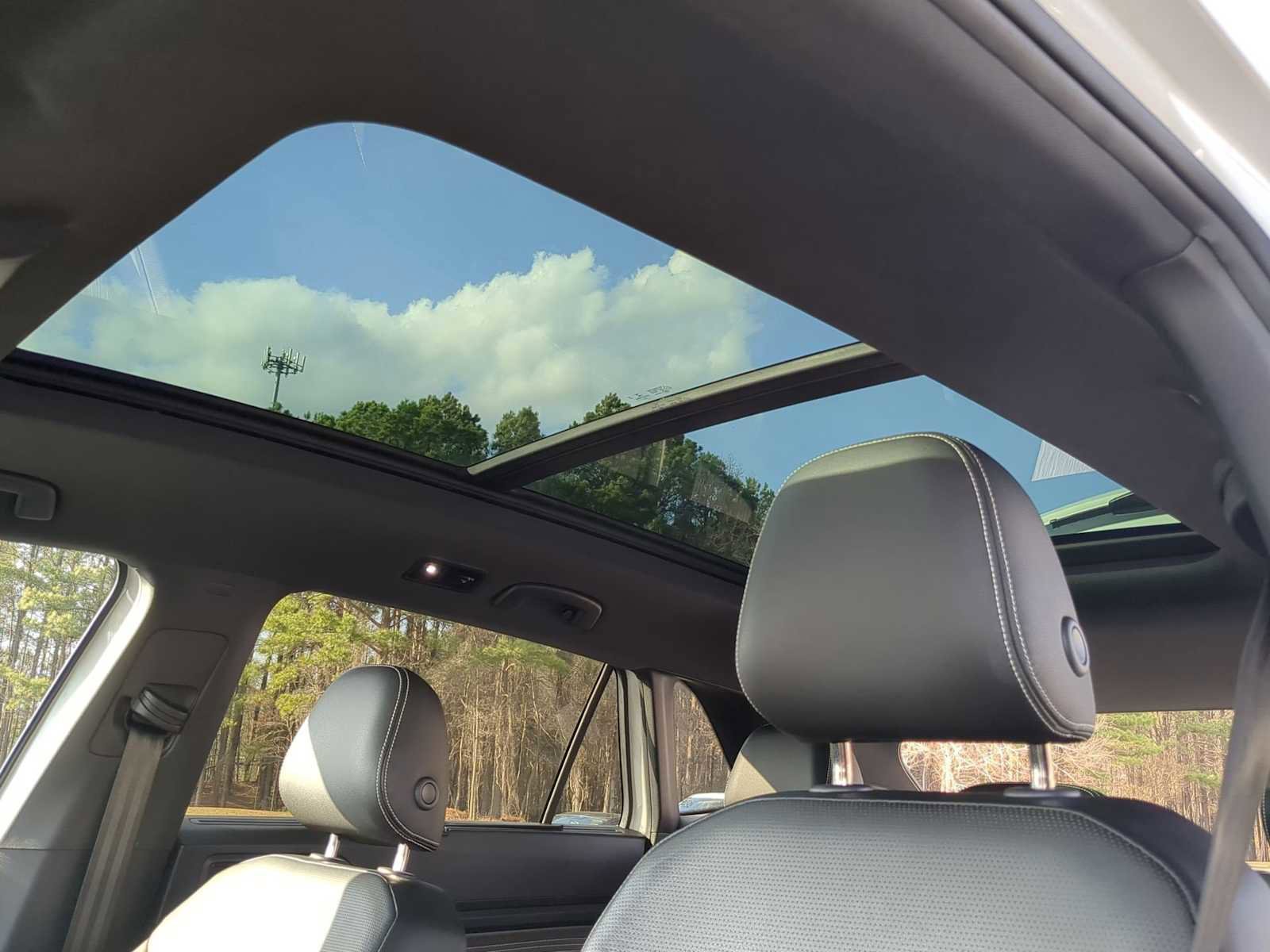 Used 2023 Volkswagen Atlas Cross Sport SEL Premium R-Line image 23