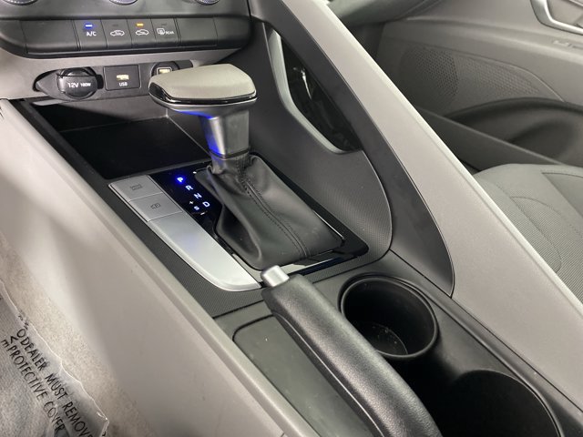 Used 2021 Hyundai Elantra SE FWD image 28