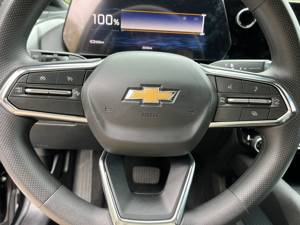 Used 2026 Chevrolet Equinox EV LT FWD image 14