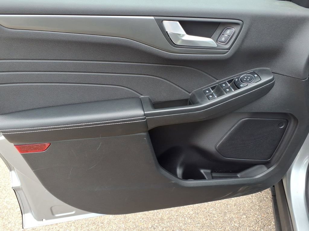 Certified 2023 Ford Escape SE image 13