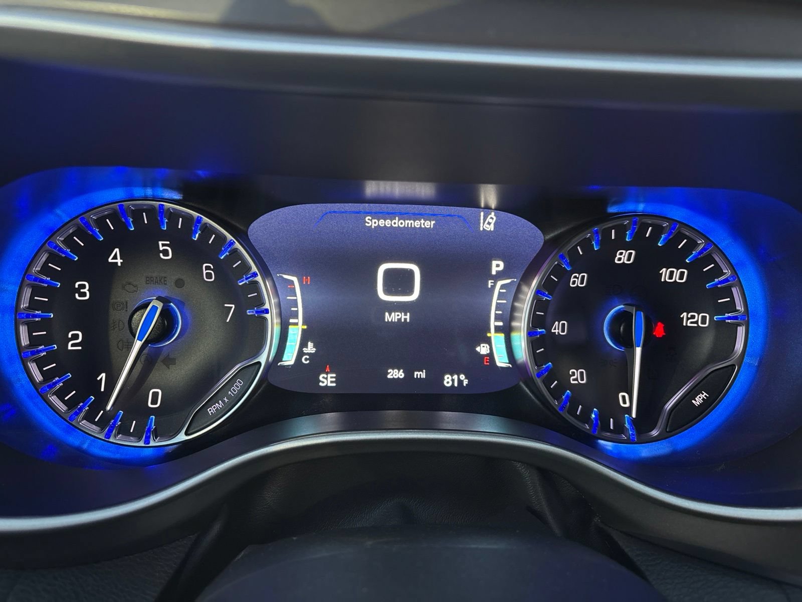 New 2027 Chrysler Pacifica Select FWD image 32