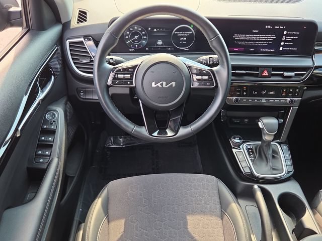 Used 2024 Kia Seltos X-Line AWD/4WD image 14