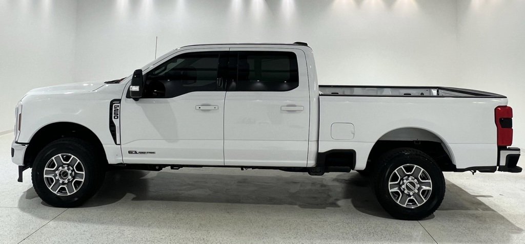 Used 2024 Ford F250 Lariat image 2